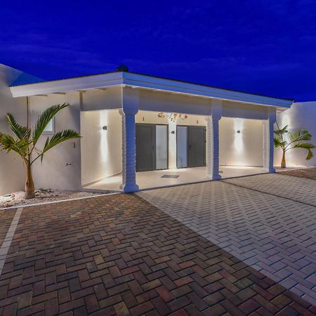 Boutique Hotel Swiss Paradise Aruba Villas And Suites Palm Beach Exterior foto