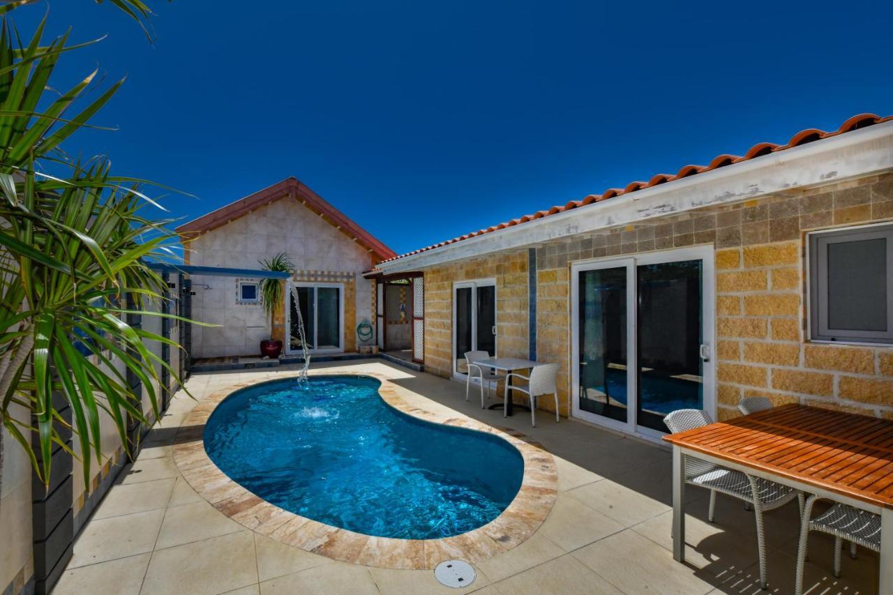 Boutique Hotel Swiss Paradise Aruba Villas And Suites Palm Beach Exterior foto